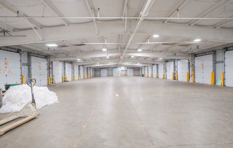 More Photos Of 484 West St, West Bridgewater Warehouse For Lease