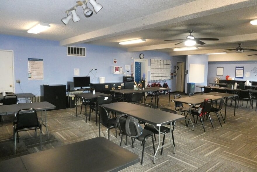 More Photos Of 2657 Honolulu Ave, Montrose Lodge Meeting Hall For Sale