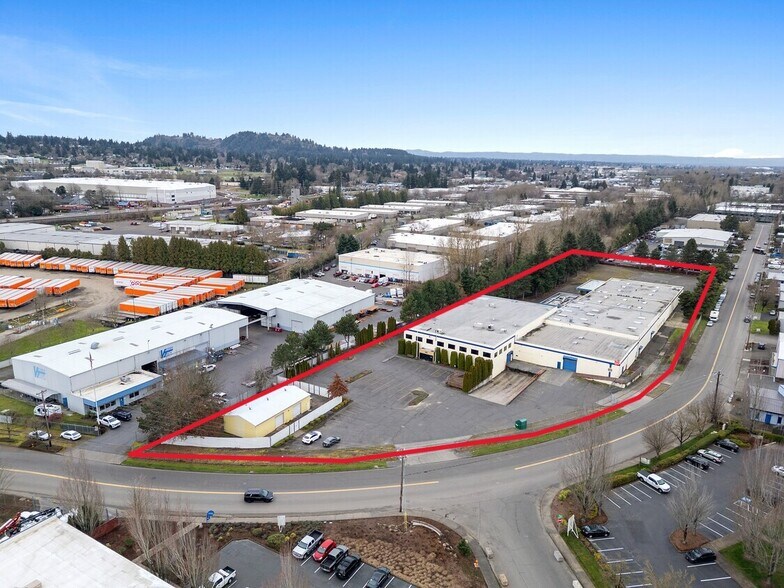 More Photos Of 12812 NE Whitaker Way, Portland Warehouse For Lease