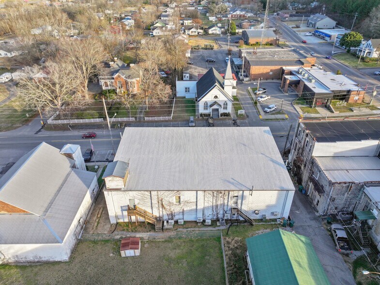 More Photos Of 114 N Church St, Waverly Loft Creative Space For Sale