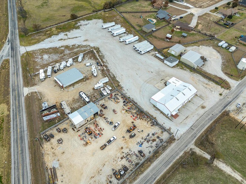 More Photos Of 707 S Wickham St, Alvord Truck Terminal For Lease