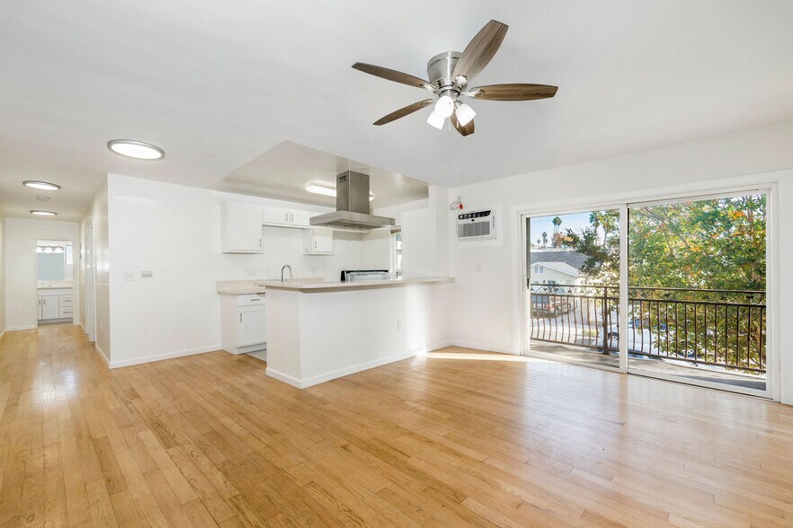 More Photos Of 423 N Harvard Blvd, Los Angeles Apartments For Sale