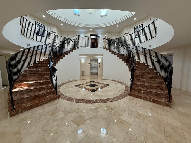 More Photos Of 7765 SW 87th Ave, Miami Medical For Sale