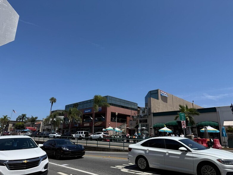 More Photos Of 1025 Prospect St, La Jolla General Retail For Lease