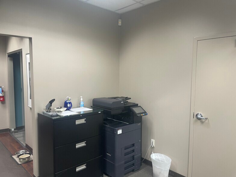 More Photos Of 11607 Maryland Ave, Beltsville Warehouse For Sale