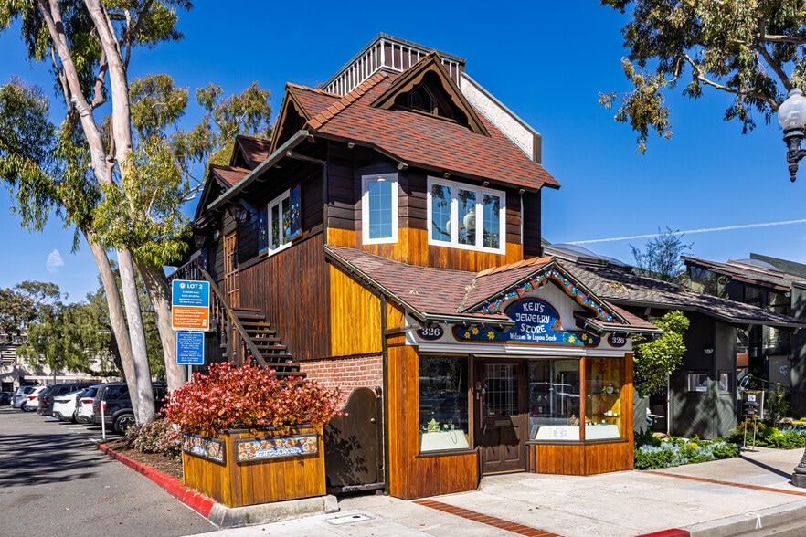 Primary Photo Of 326 Forest Ave, Laguna Beach General Retail For Sale