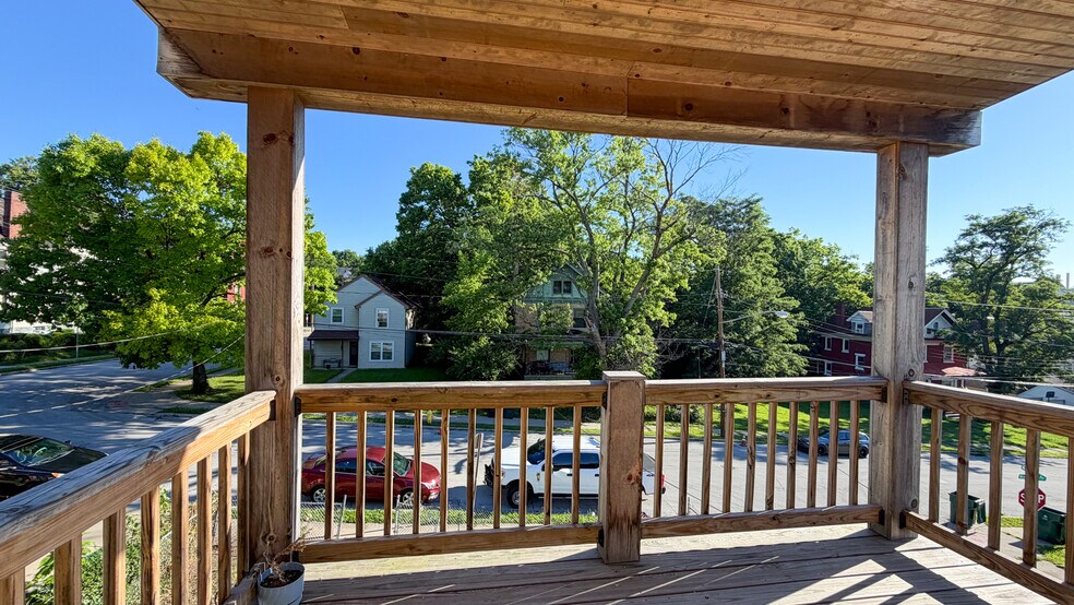 More Photos Of 275 McCormick Pl, Cincinnati Apartments For Sale
