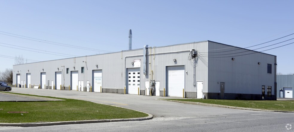 More Photos Of 3905 Rue Isabelle, Brossard Warehouse For Sale