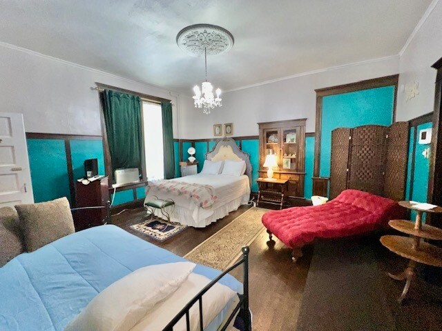 More Photos Of 301 S 3rd St, Raton Hospitality For Sale