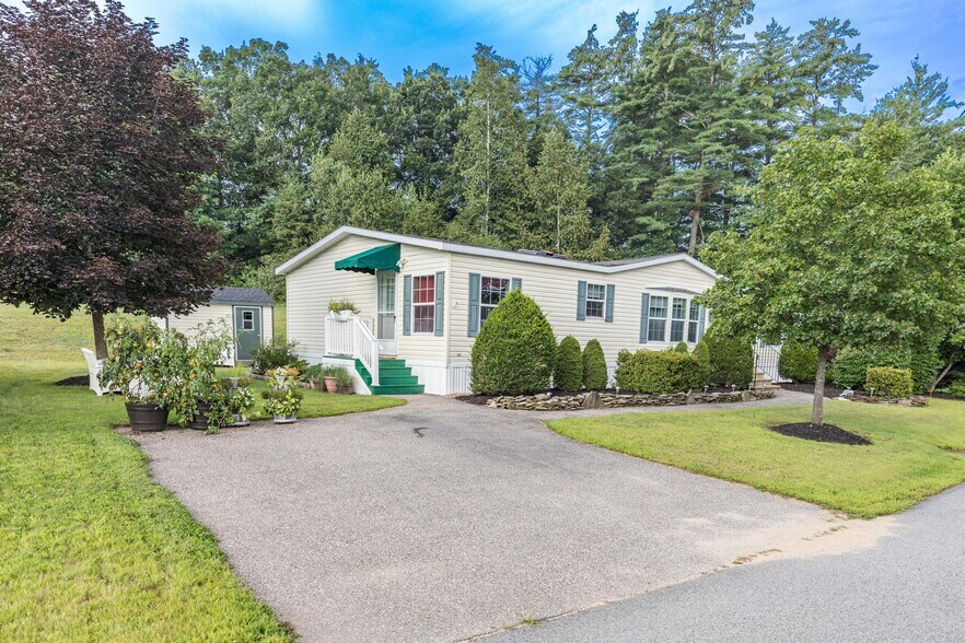 More Photos Of 11 Tamarack Lane -1, Rochester Manufactured Housing Mobile Home Park For Sale