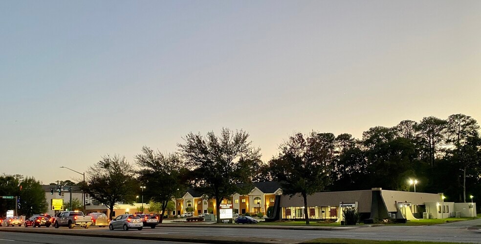 More Photos Of 11719-B Jefferson Ave, Newport News Unknown For Lease