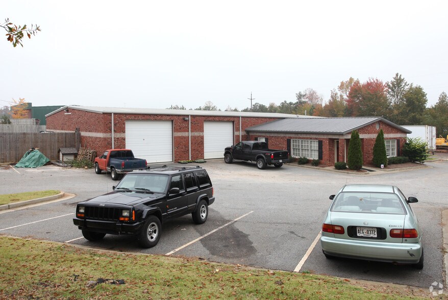More Photos Of 820 Brogdon Rd, Suwanee Warehouse For Sale