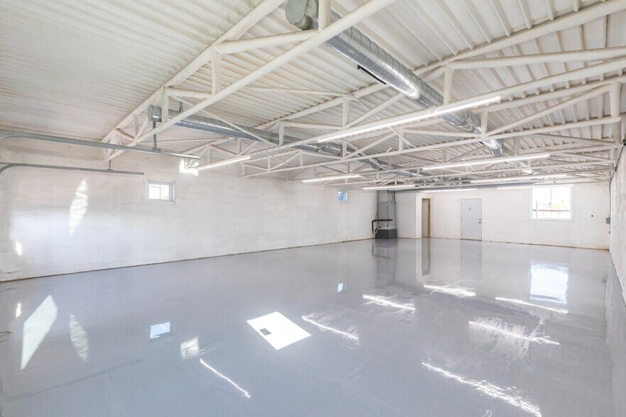 More Photos Of 769 Arnold Blvd, Abilene Flex For Sale