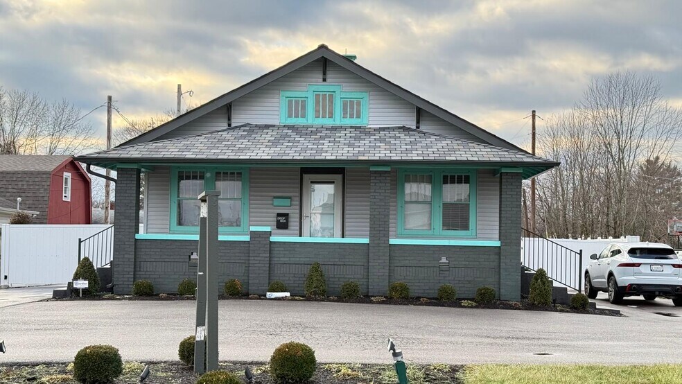 More Photos Of 180 N US 31, New Whiteland Loft Creative Space For Lease