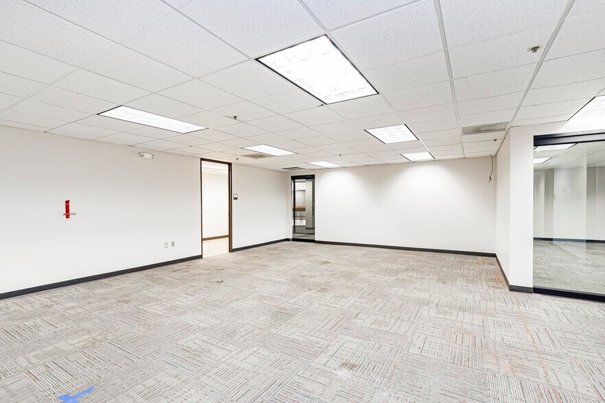 More Photos Of 3636 S Sherwood Forest Blvd, Baton Rouge Office For Lease