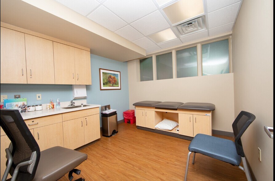 More Photos Of 800 W State St, Doylestown Office For Lease