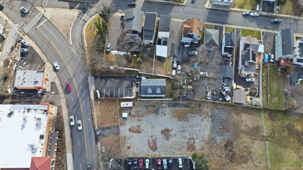 More Photos Of 2932 Vauxhall Rd, Vauxhall Office For Sale