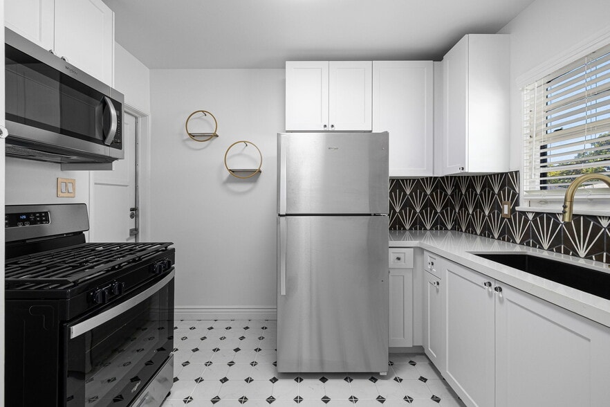 More Photos Of 1458 E Wilson Ave, Glendale Apartments For Sale