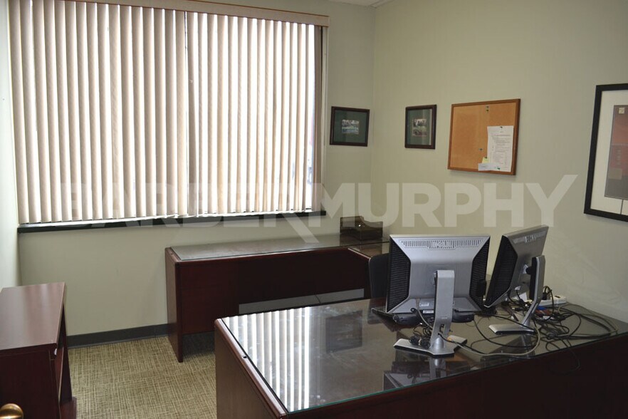 More Photos Of 1 Bronze Pointe Blvd, Swansea Office For Lease