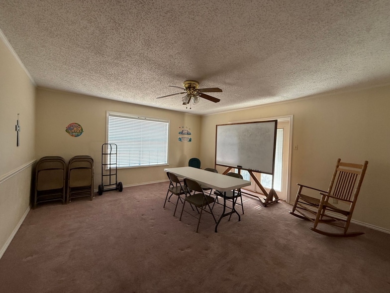 More Photos Of 1514 Bardin Rd, Grand Prairie Religious Facility For Sale