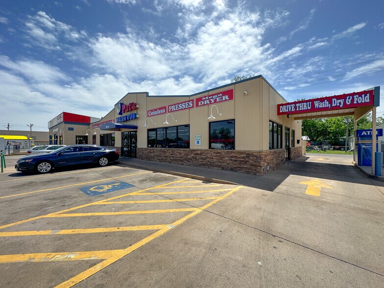 Primary Photo Of 904-914 SW Lee Blvd, Lawton Specialty For Sale