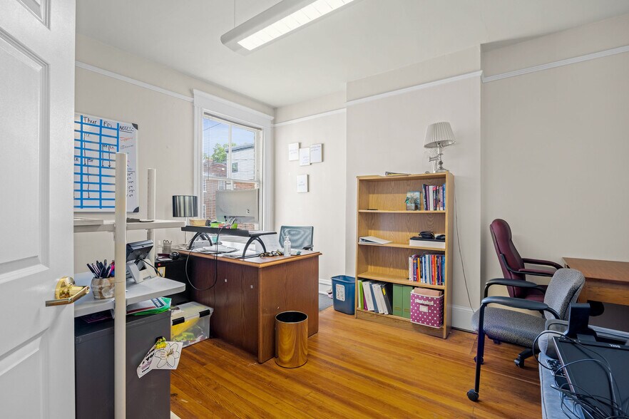 More Photos Of 1312 W Main St, Richmond Office For Lease