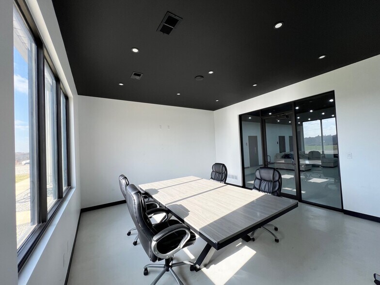 More Photos Of 22800 Highway H, Sedalia Manufacturing For Sale