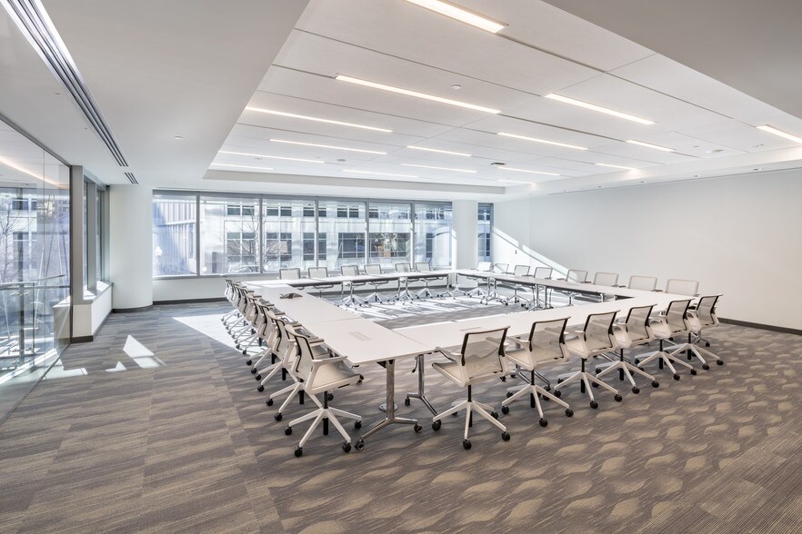 More Photos Of 2311 Wilson Blvd, Arlington Office For Lease