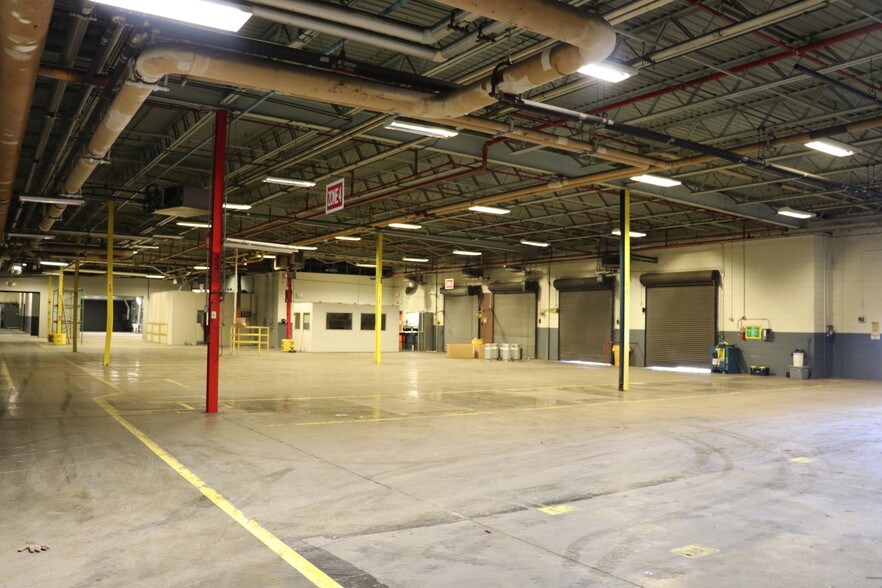 More Photos Of 411 S Ebenezer Rd, Florence Manufacturing For Lease