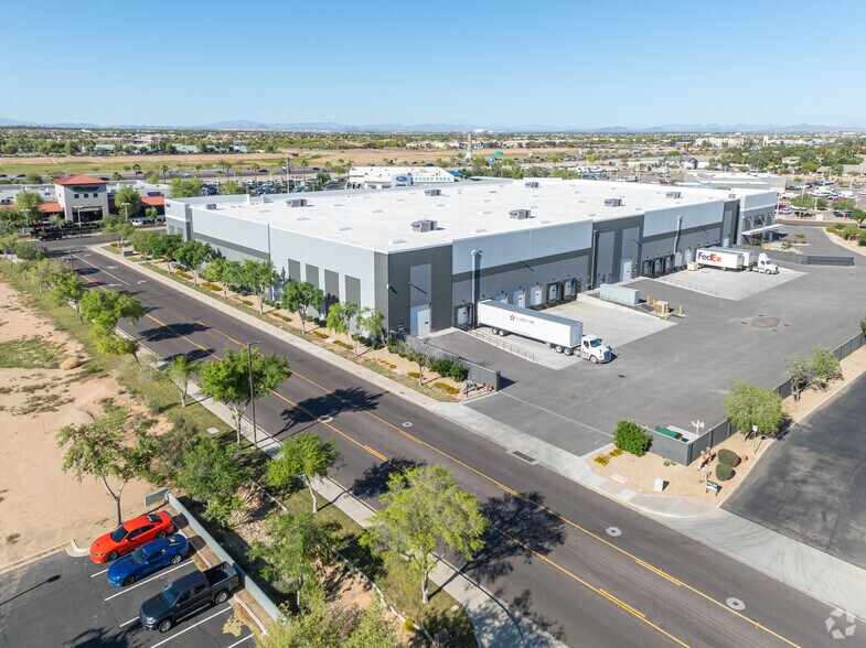 More Photos Of 13685 W Test Dr, Goodyear Distribution For Lease