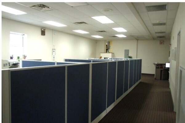 More Photos Of 101 Roesch Ave, Oreland Office Residential For Lease