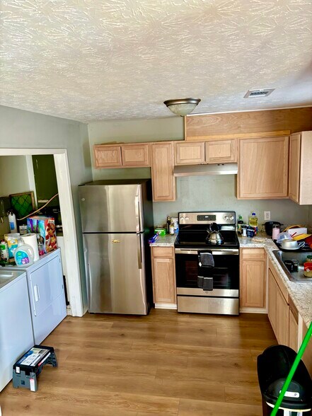 More Photos Of 340 Paris St, Athens Apartments For Sale
