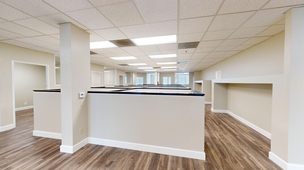 More Photos Of 1415 W Magnolia Blvd, Burbank Office Residential For Sale