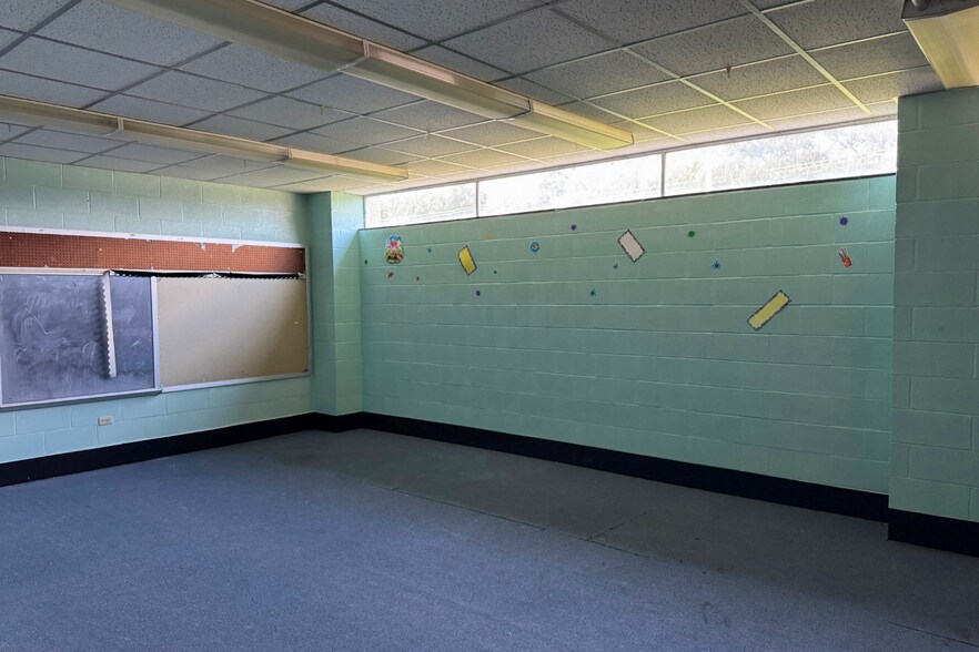 More Photos Of 821 Laurel St, La Marque Religious Facility For Sale