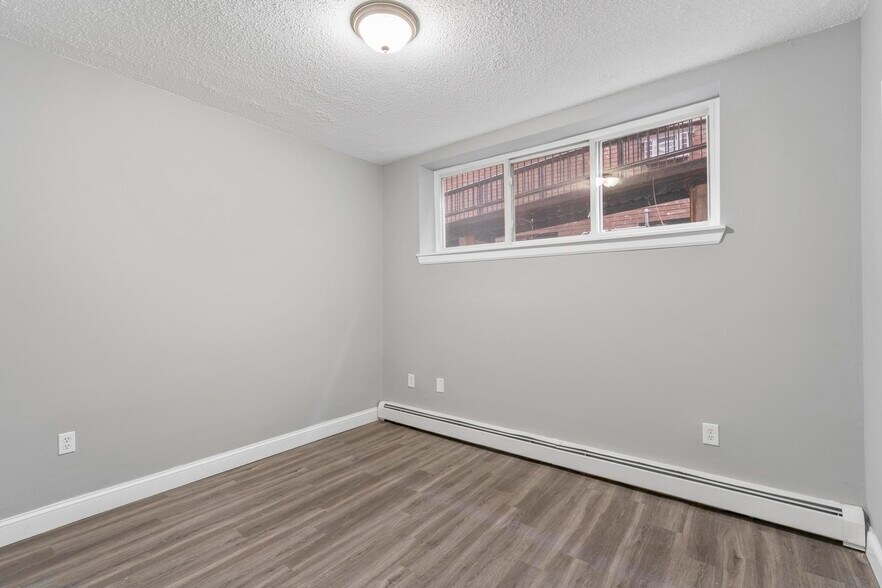 More Photos Of 36 Huntington St, Hartford Apartments For Sale