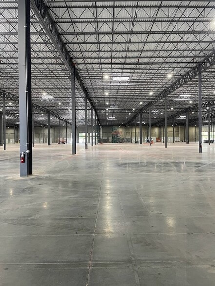 More Photos Of 601 Tittle Rd, Lewisville Warehouse For Lease
