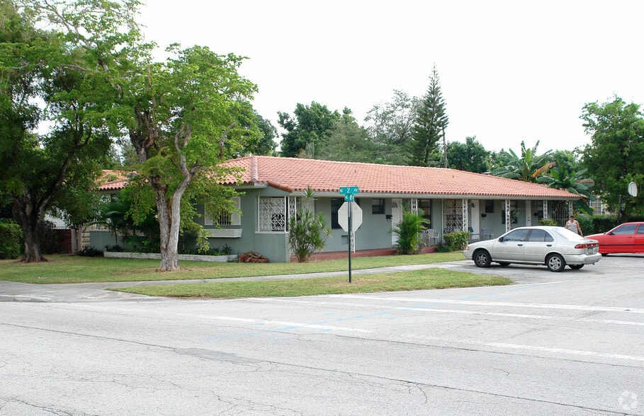 Primary Photo Of 211-213 NE 89th St, El Portal Medical For Lease