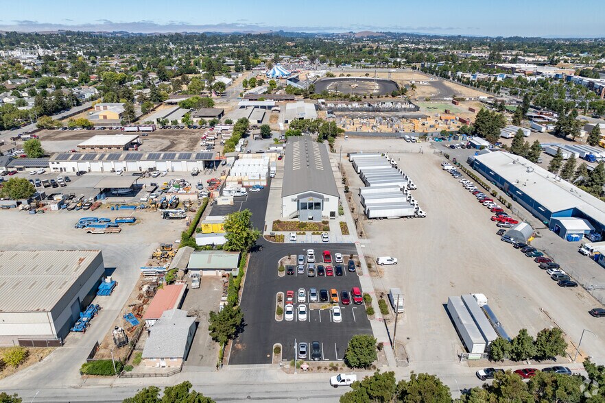 More Photos Of 879 Lindberg Ln, Petaluma Warehouse For Lease