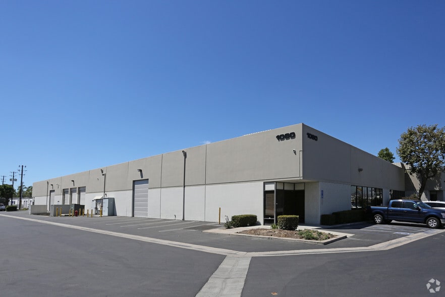 More Photos Of 1060-1072 N Kraemer Pl, Anaheim Manufacturing For Lease