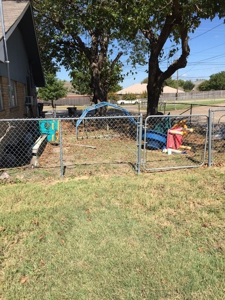 More Photos Of 900 E Belt Line Rd, DeSoto Daycare Center For Sale