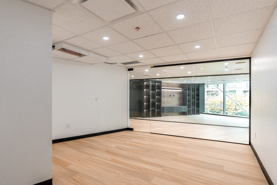 More Photos Of 1493 Foster St, White Rock Apartments For Sale