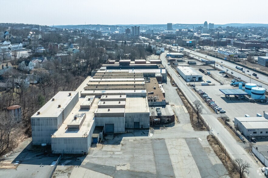 More Photos Of 40-88 Crescent St, Worcester Manufacturing For Sale