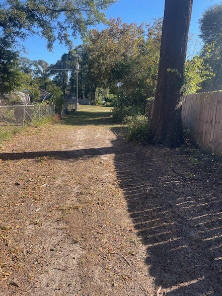 More Photos Of 450 S Savage St, Crestview Land For Sale