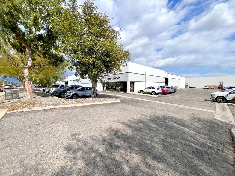More Photos Of 1705 S Campus Ave, Ontario Manufacturing For Lease