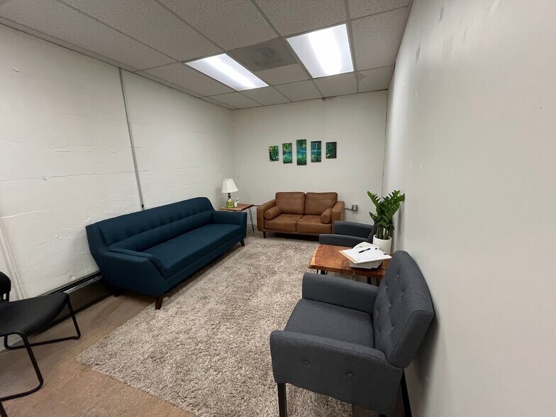 More Photos Of 3296 S Acoma St, Englewood Storefront Retail Office For Lease