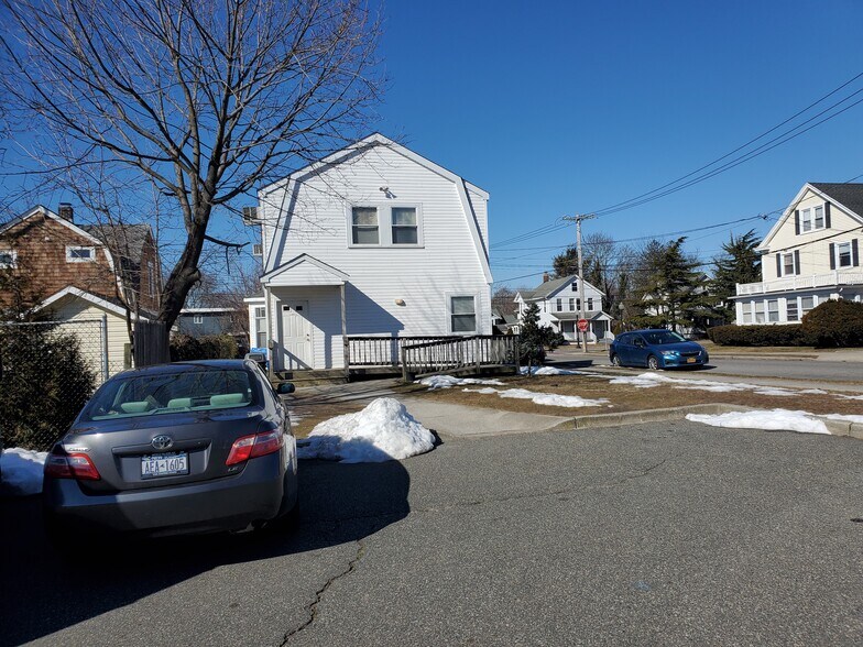 More Photos Of 165 N Ocean Ave, Patchogue Medical For Sale