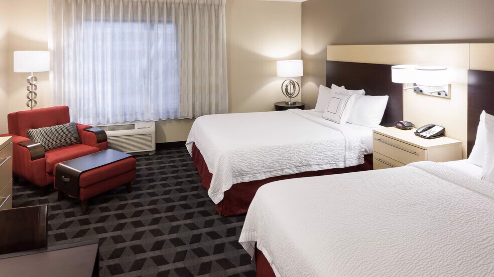 More Photos Of 12 Crossings Ct, Little Rock Hotel For Sale