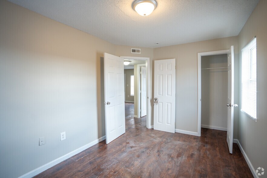More Photos Of 2012 30th Ave N, Birmingham Apartments For Sale