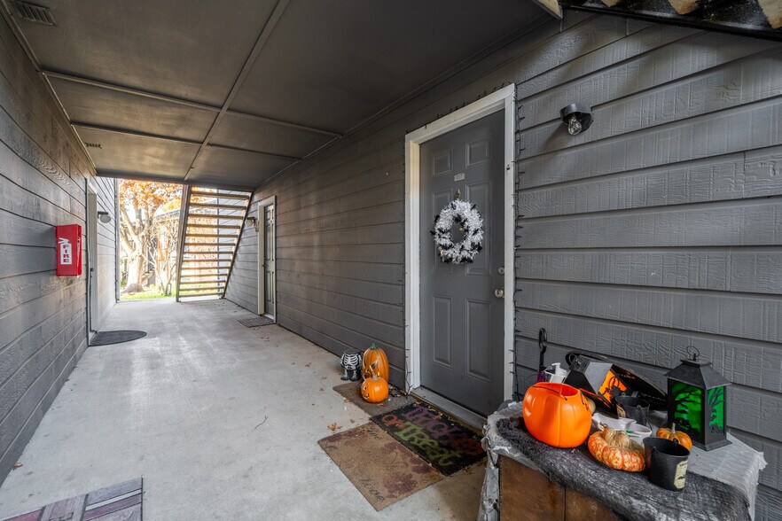 More Photos Of , Dallas Multifamily For Sale