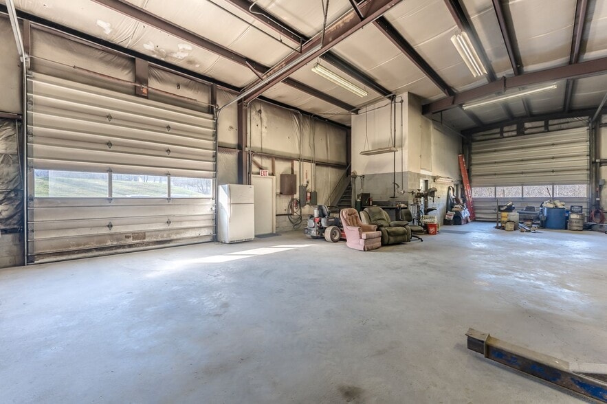 More Photos Of 102 E Moorestown Rd, Wind Gap Industrial For Sale